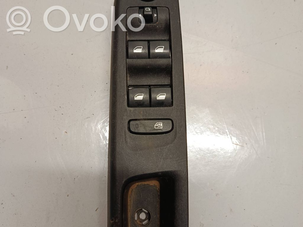 Opel Corsa F Electric window control switch 