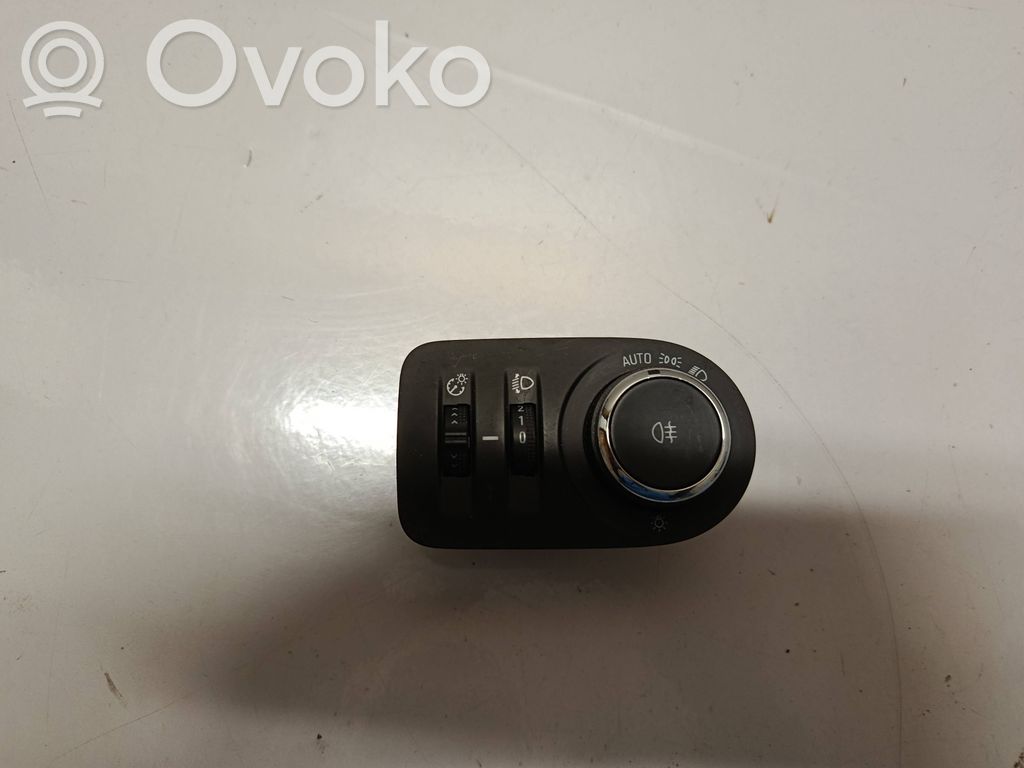 Opel Corsa F Interruptor de luz 