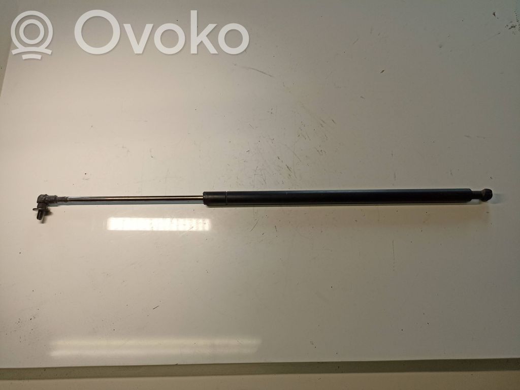 BMW X3 E83 Tailgate/trunk strut/damper 