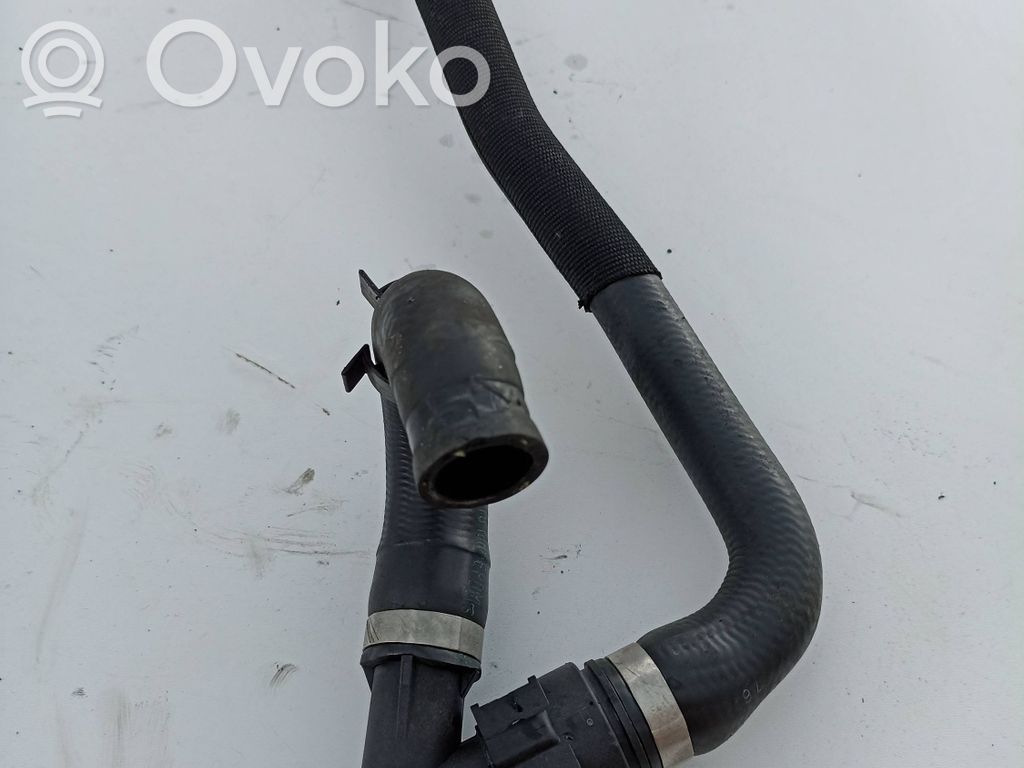 BMW X3 E83 Engine coolant pipe/hose 