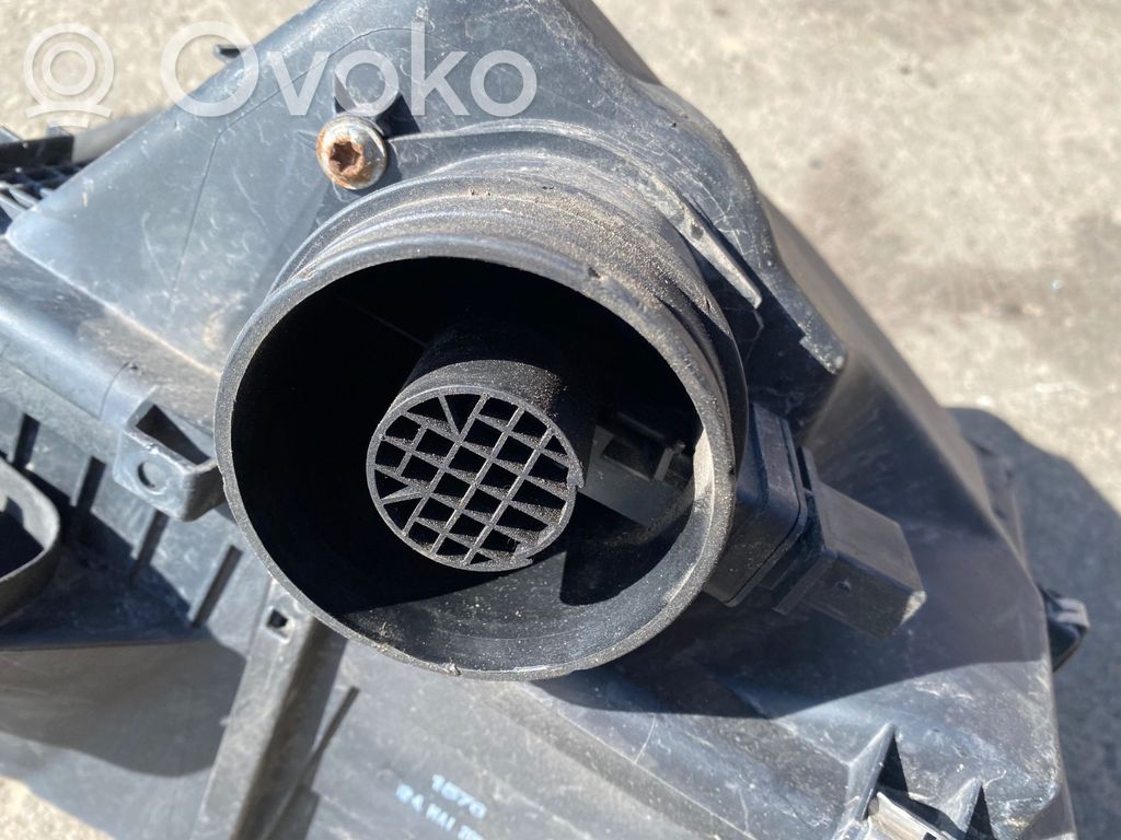 BMW 3 E90 E91 Air filter box 