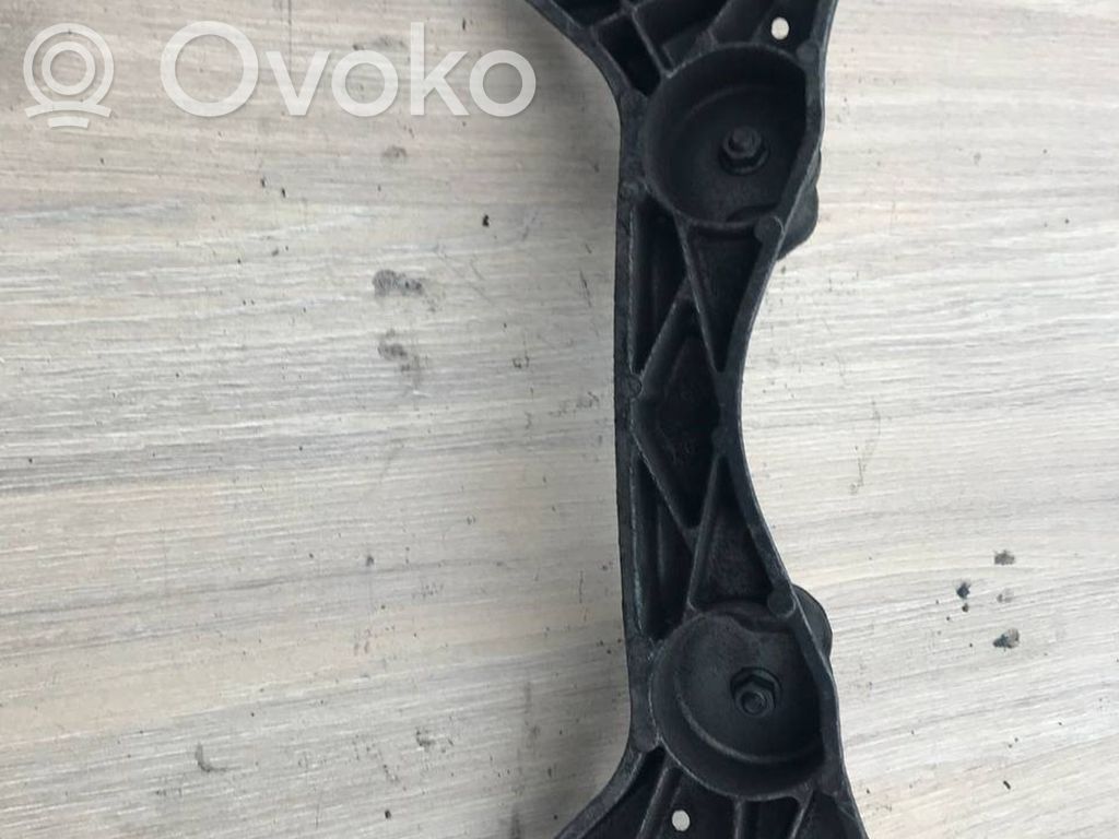 BMW 3 E90 E91 Gearbox mounting bracket 