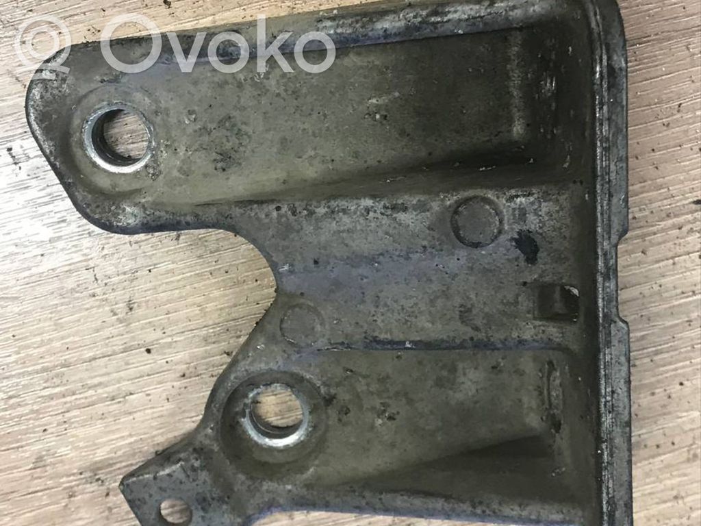 BMW 5 E60 E61 Engine mounting bracket 