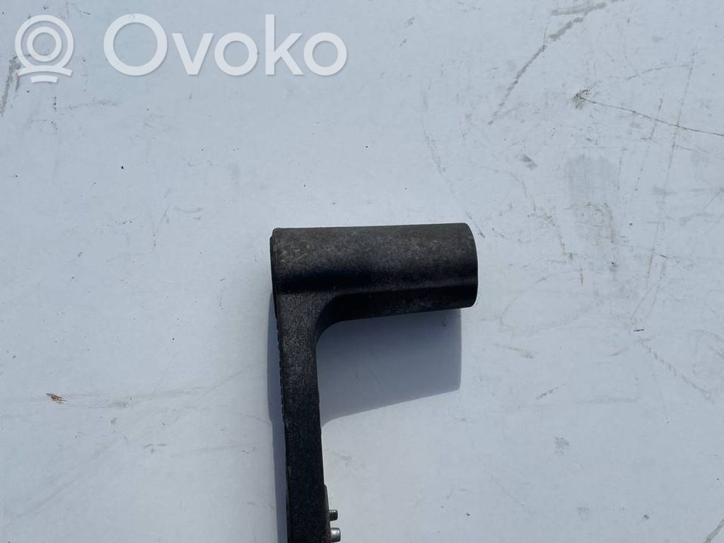 Ford Explorer other engine part 