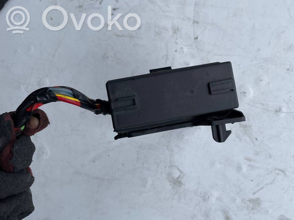 Opel Corsa E Fuse module 