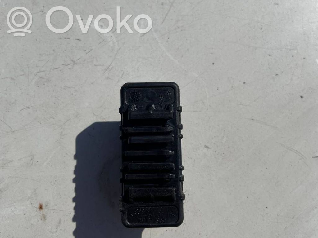 BMW 2 F45 Gateway control module 
