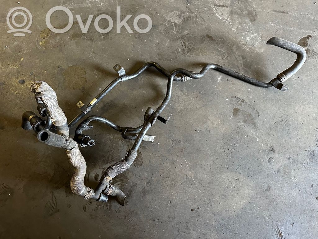 Audi A8 S8 D3 4E Caurulīte (-es) / šļūtene (-es) 