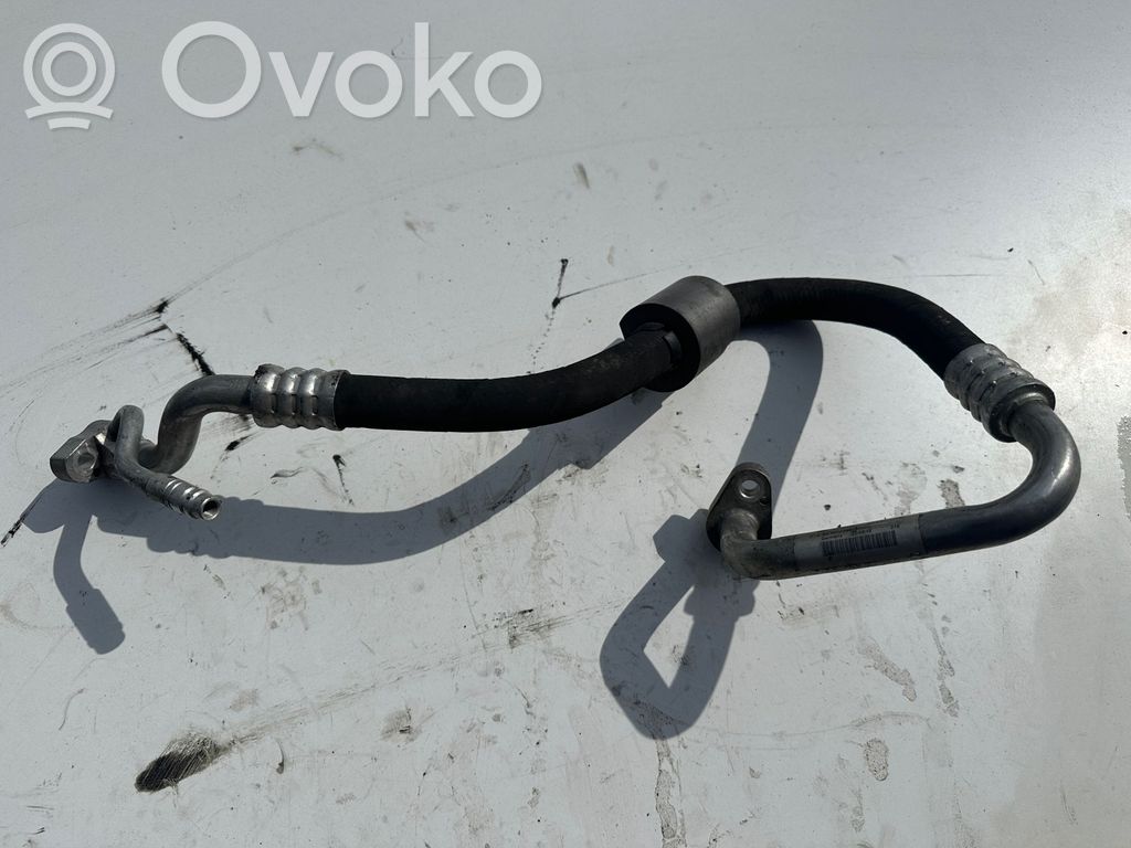 BMW X1 E84 Ilmastointilaitteen putki (A/C) 