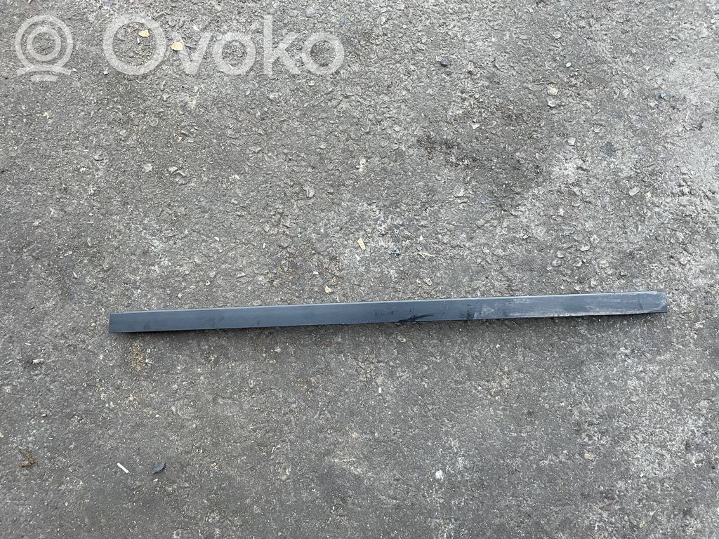 BMW X3 F25 Listwa szyby tylnej 