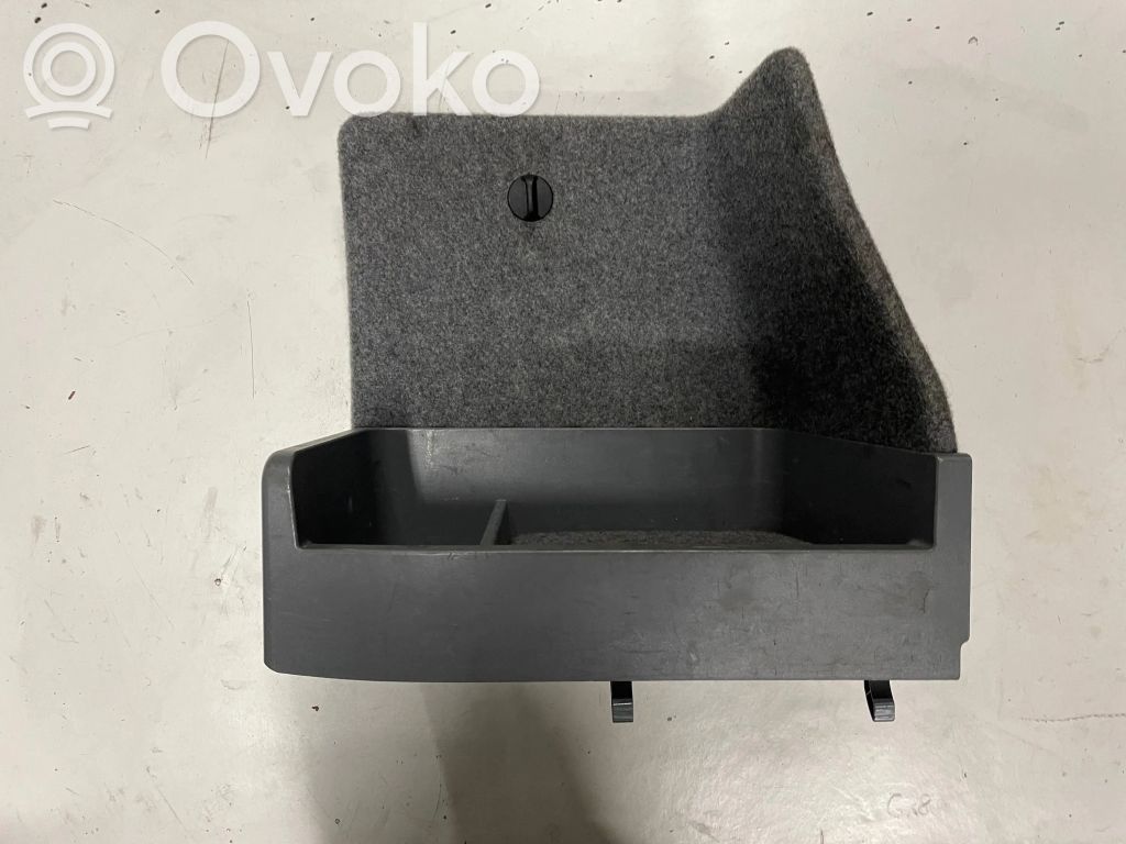 BMW 3 E90 E91 Šoninis apdailos skydas 