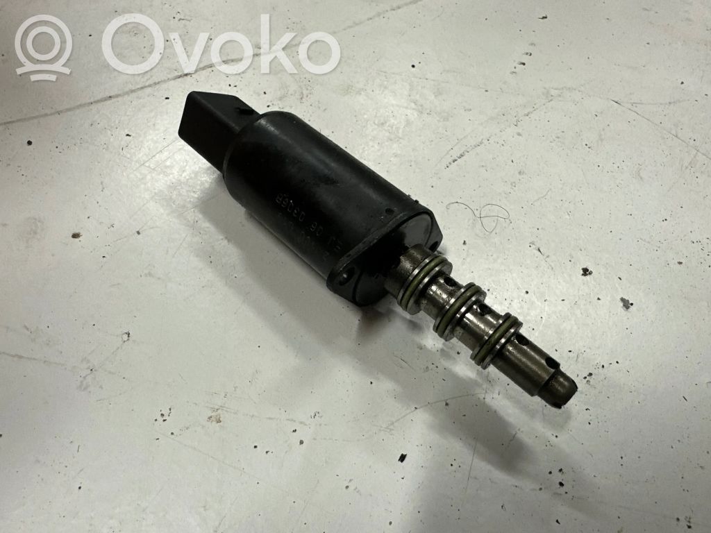 BMW 5 E60 E61 Moulures des vitres de la porte avant 