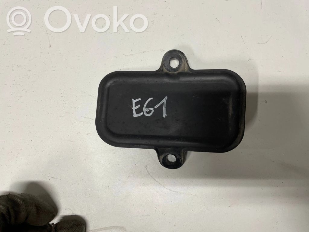 BMW 5 E60 E61 Etupyörän sisälokasuojat 