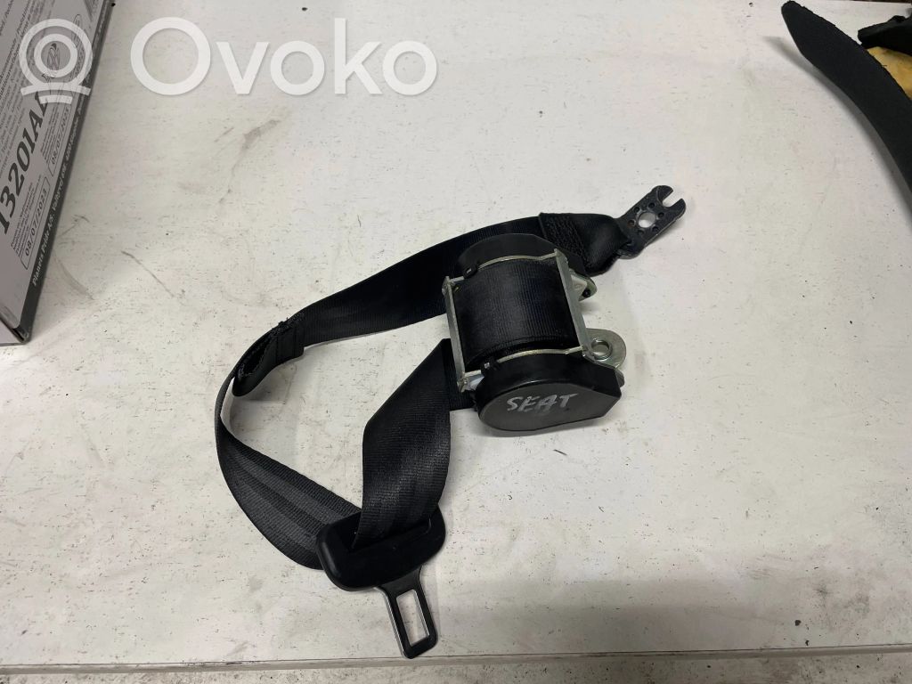 Seat Leon (5F) Cinturón trasero 