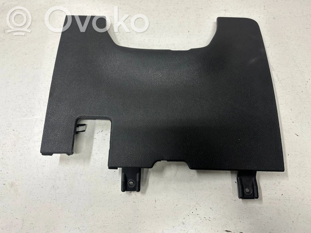 Ford Explorer Kita salono detalė 