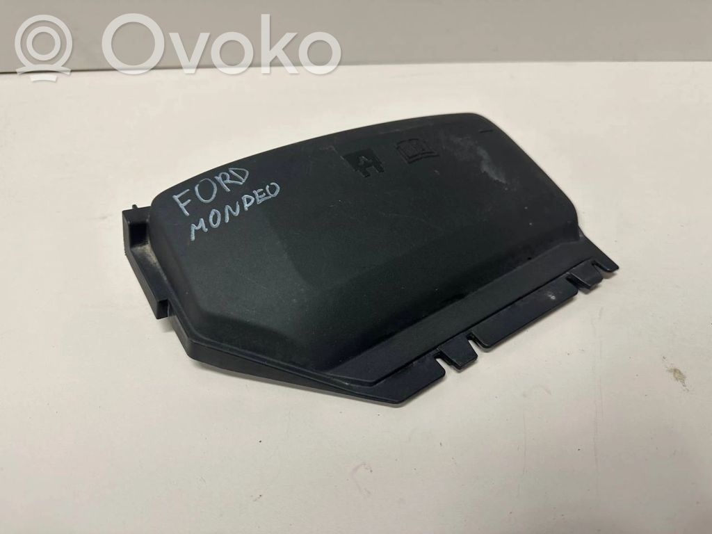 Ford Mondeo MK IV Fuse box cover 