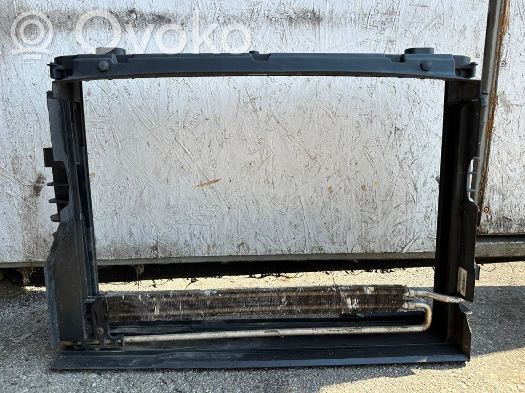 BMW 5 E60 E61 Radiatoru panelis 