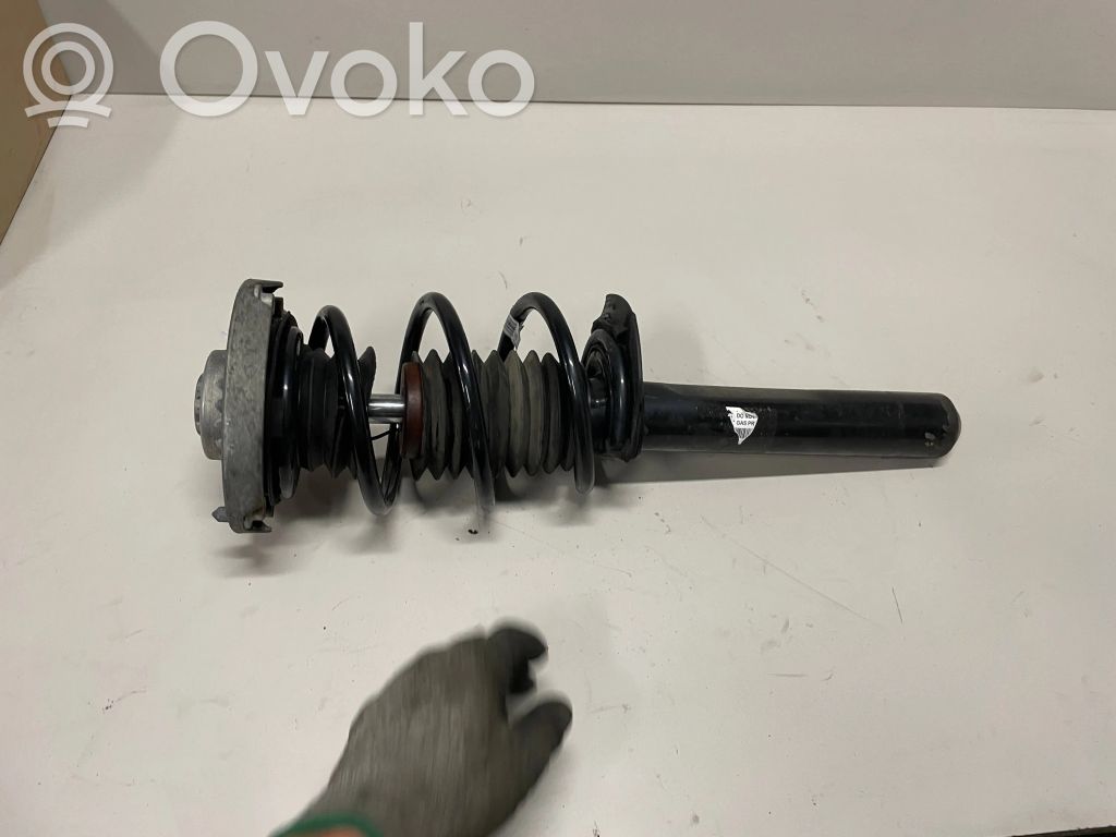 BMW X1 F48 F49 Amortyzator osi przedniej ze sprężyną 