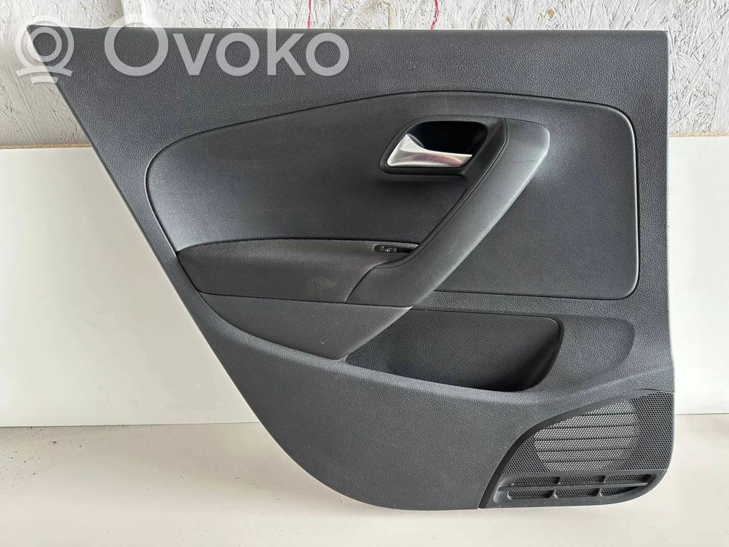 Volkswagen Polo V 6R Boczki / Poszycie drzwi tylnych 