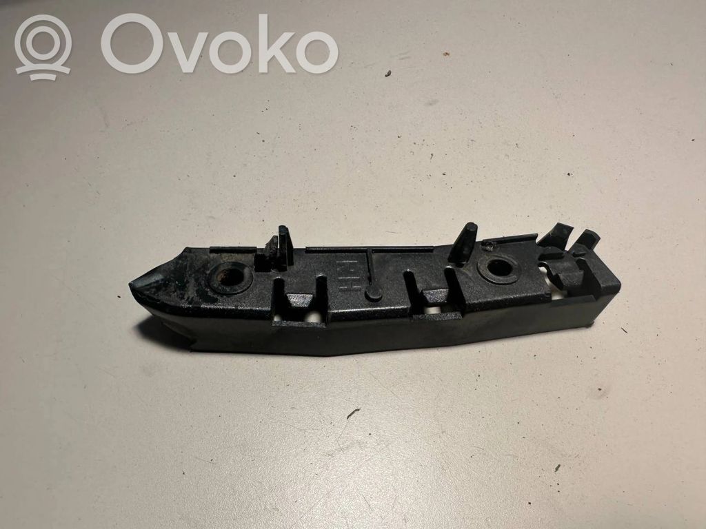 Ford Focus Front bumper mounting bracket 