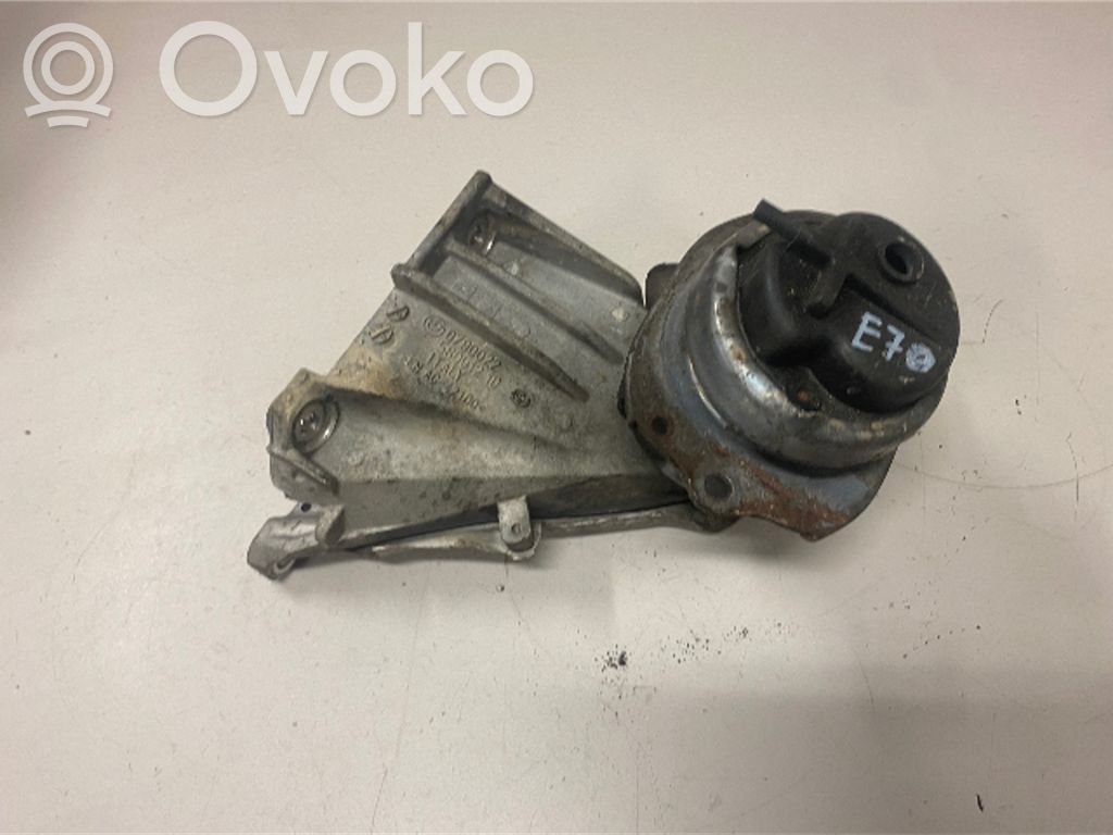 BMW X5 E70 Engine mount bracket 