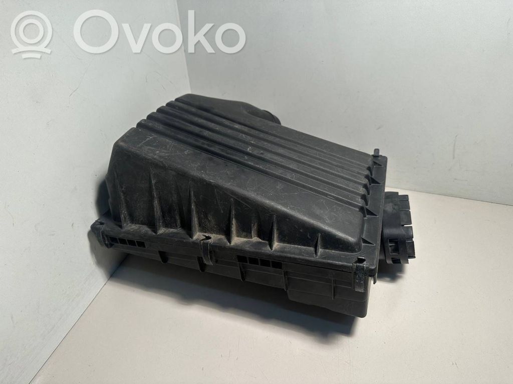BMW X5 E70 Air filter box 