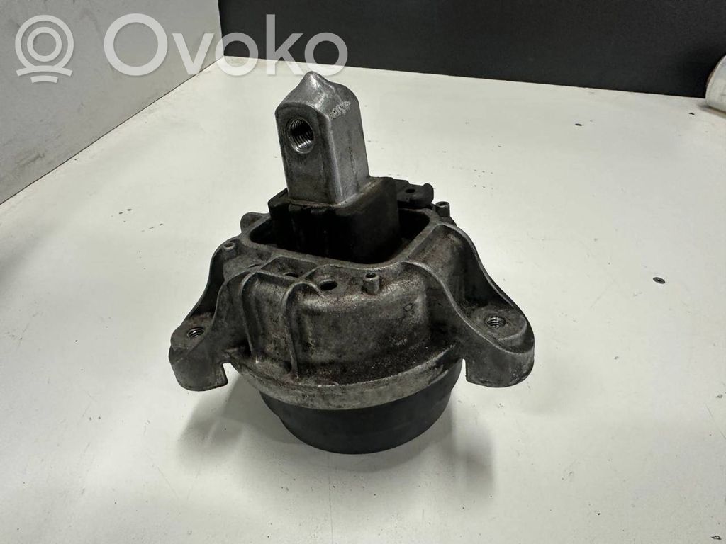 BMW 5 F10 F11 Engine mount bracket 