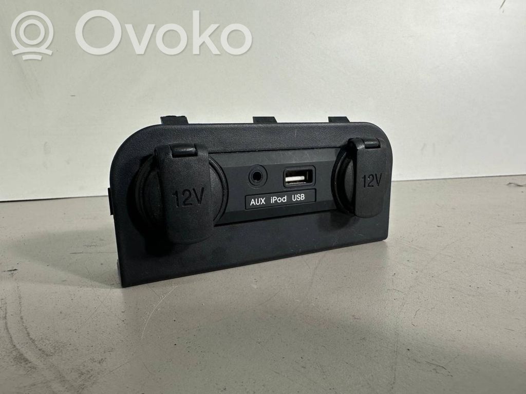 KIA Rio Enchufe conector USB 