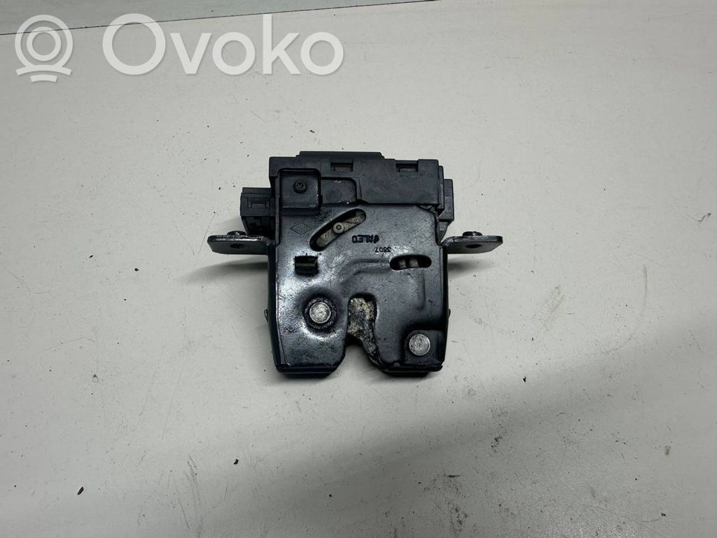 Nissan Qashqai+2 Замок задней крышки 