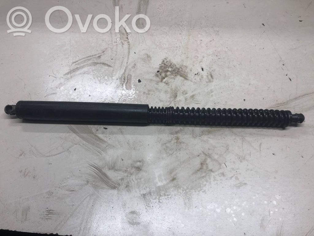 BMW 7 E65 E66 Tailgate/trunk strut/damper 