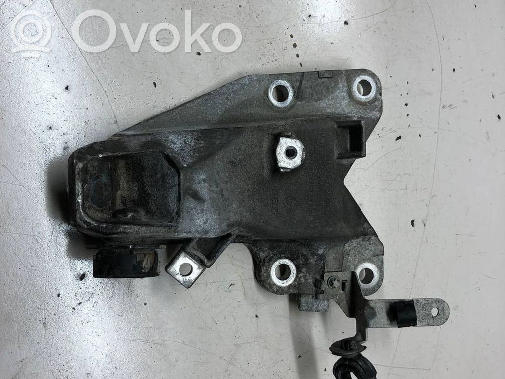 BMW X1 E84 Engine mounting bracket 