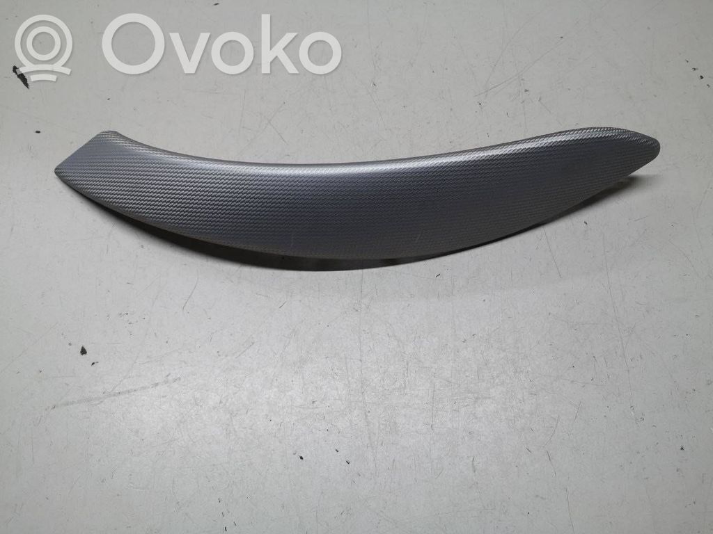 Osłona klamki drzwi przednich   8064250