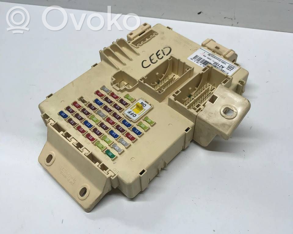 KIA Ceed Fuse module 