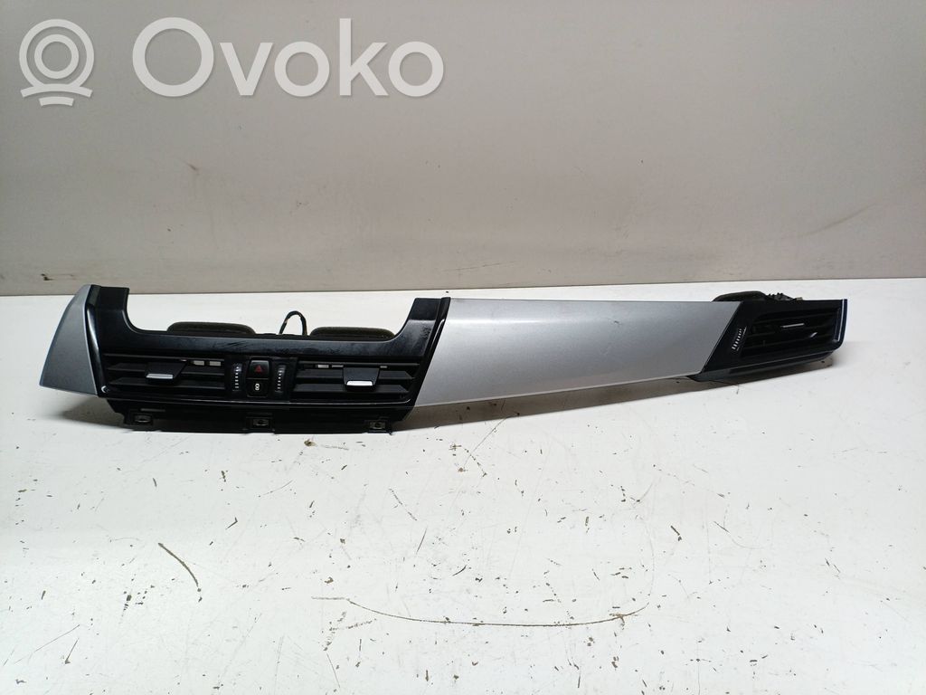 BMW 2 F45 Ramka schowka deski rozdzielczej 