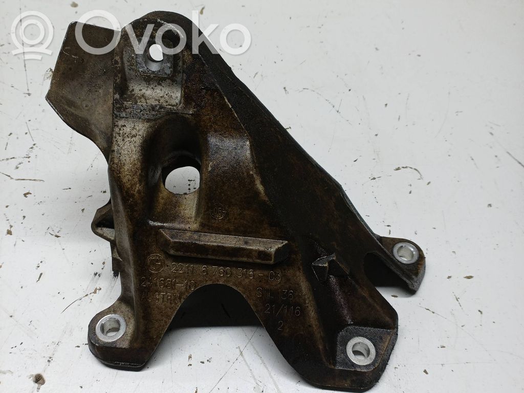 BMW 3 E90 E91 Engine mounting bracket 