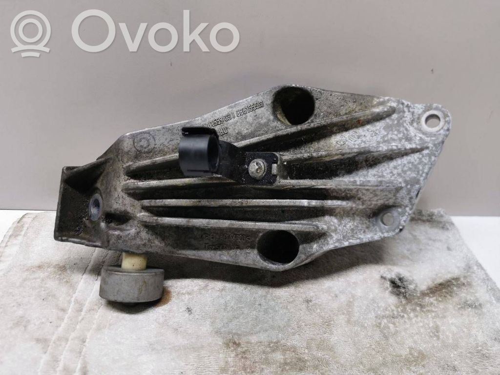BMW 5 G30 G31 G38 Engine mounting bracket 