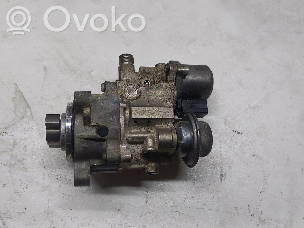 BMW 5 F10 F11 Fuel injection high pressure pump 