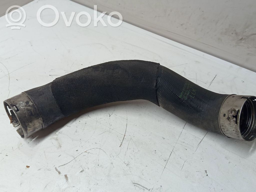 BMW 2 F46 Furtun/conductă intercooler 