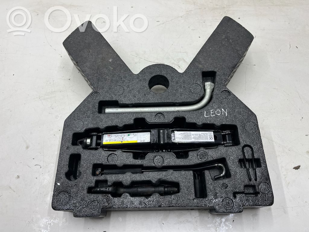 Seat Leon (5F) Gato 
