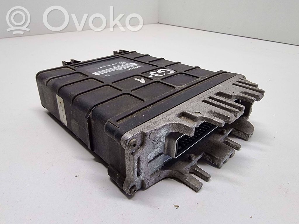 Engine control unit/module   0261200257,030906026C