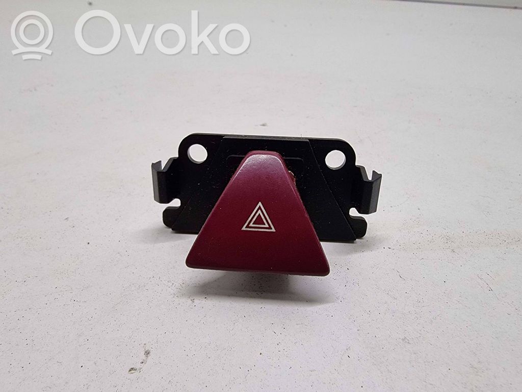 Peugeot 307 Avārijas lukturu slēdzis 