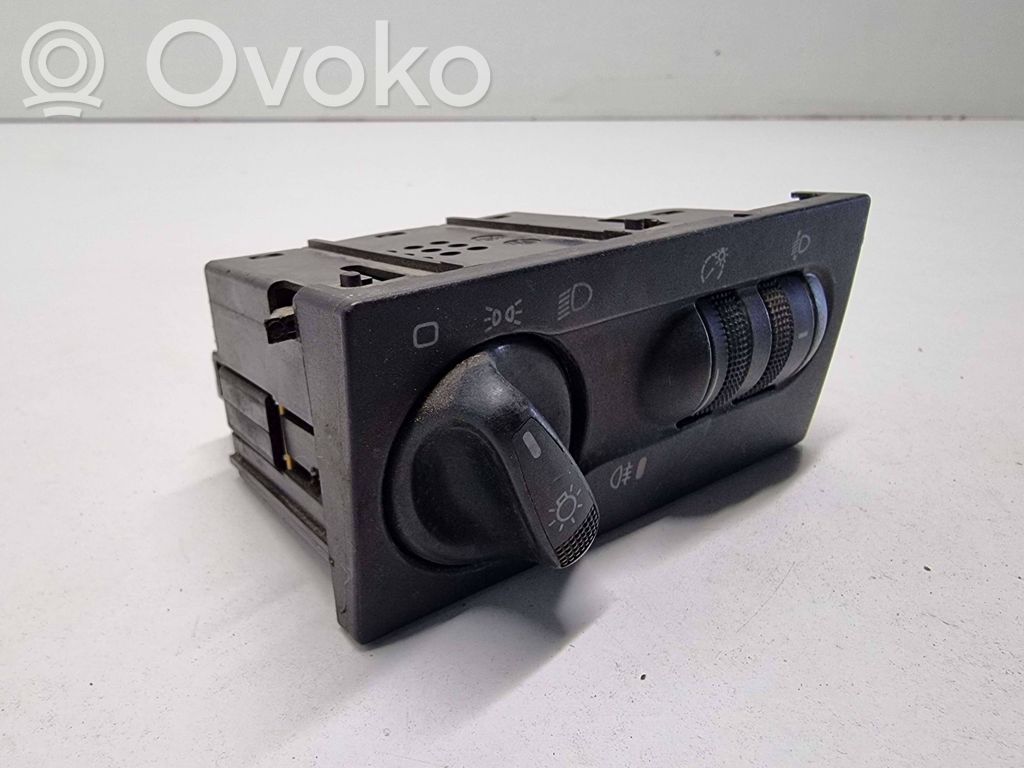 Volkswagen Golf III Light switch 