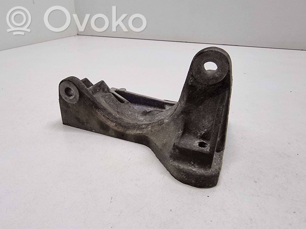 Audi A6 S6 C4 4A Engine mounting bracket 