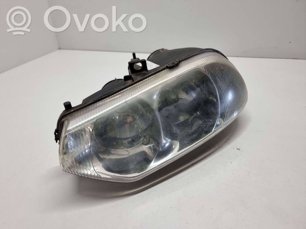 Alfa Romeo 156 Lampa przednia 