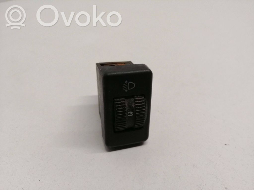 Volkswagen Transporter - Caravelle T4 Headlight level adjustment motor 