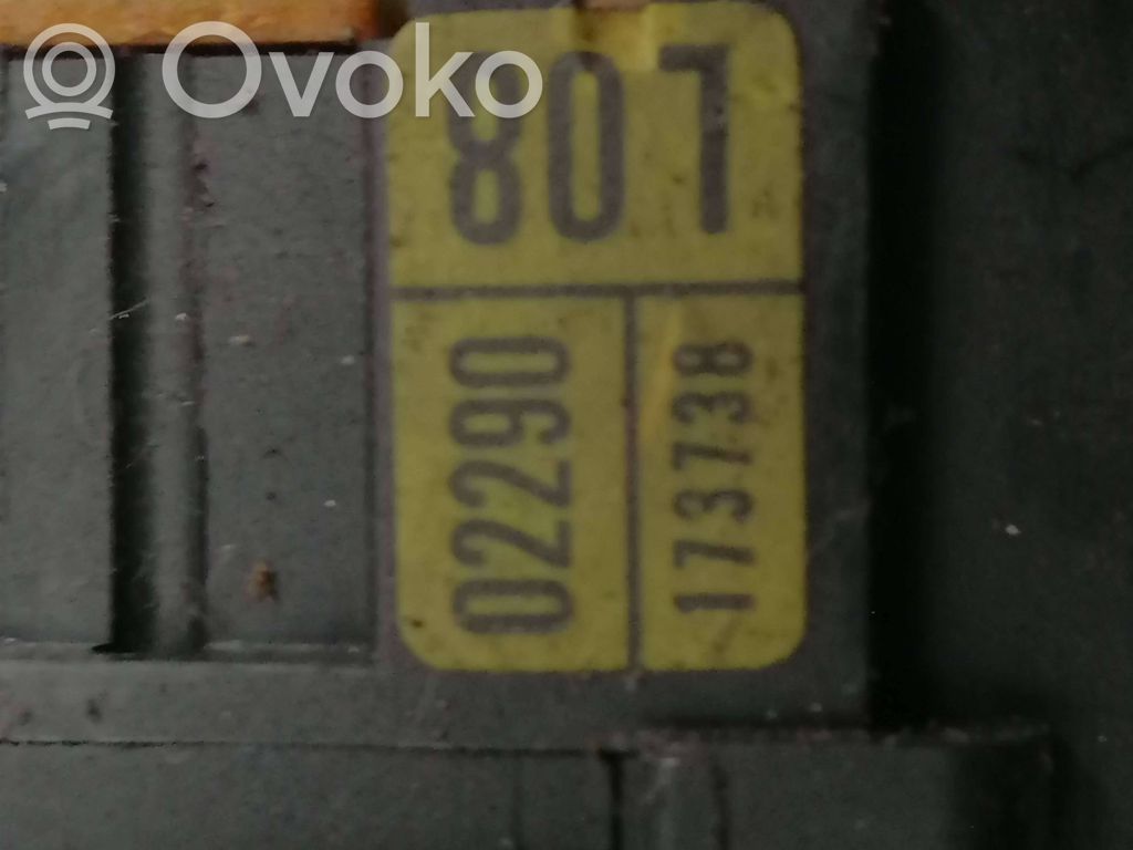 Toyota Corolla E120 E130 Valytuvų rankenėlė 
