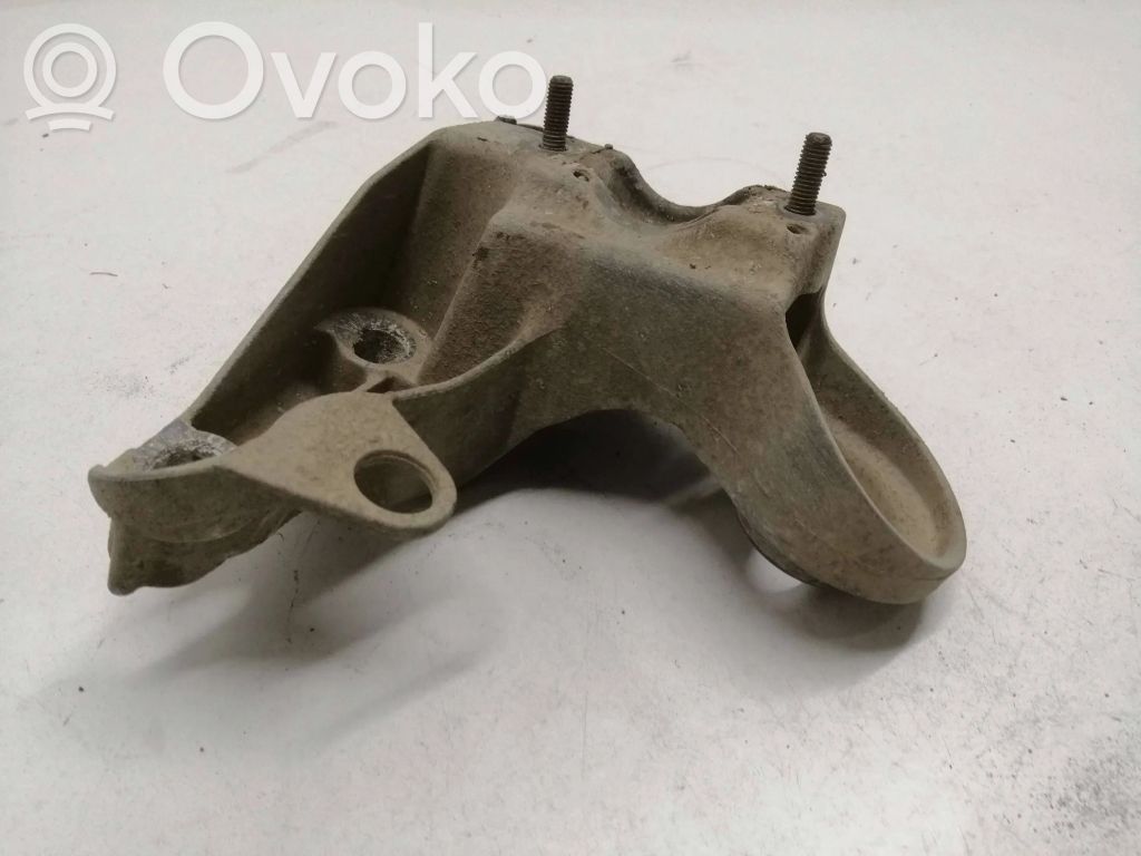 Audi A4 S4 B6 8E 8H Engine mounting bracket 