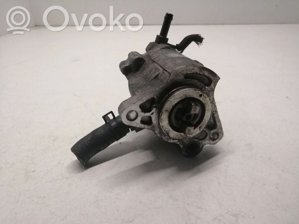 Toyota Corolla Verso E121 Vacuum pump 