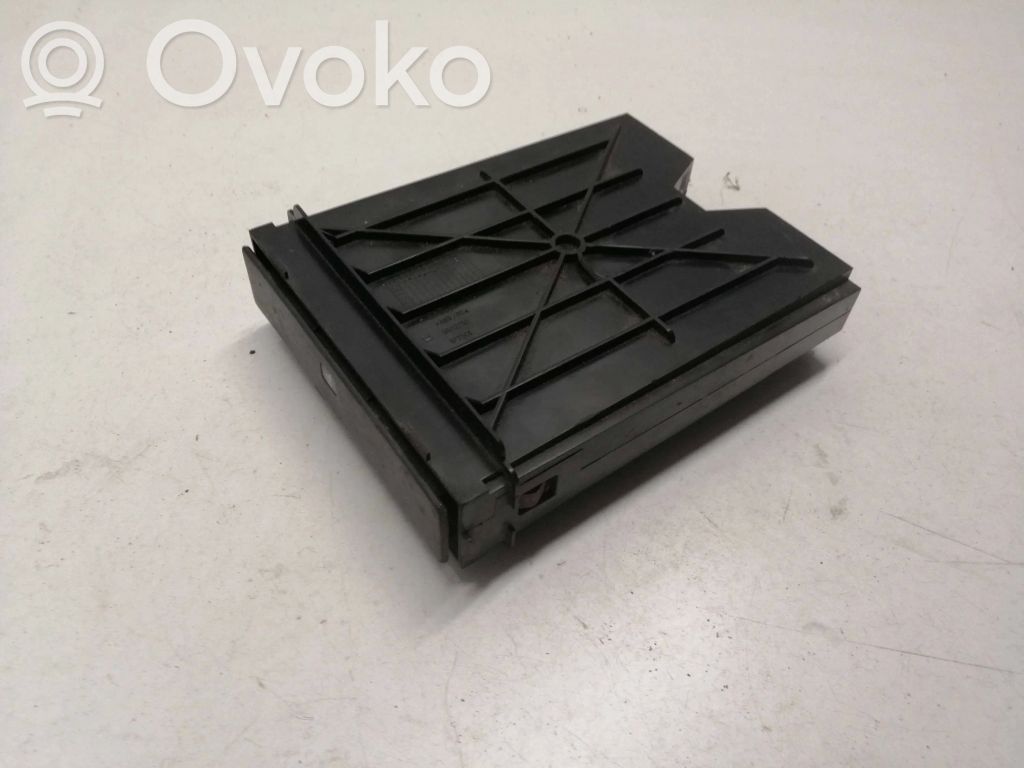 Rover 75 Puodelio laikiklis 