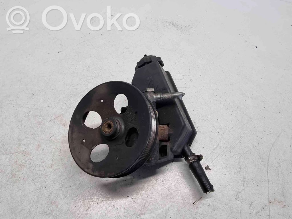 Opel Vectra B Power steering pump 