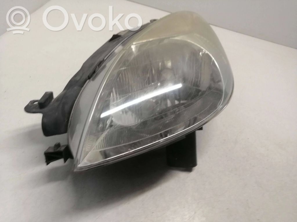 Citroen Xsara Picasso Lampa przednia 